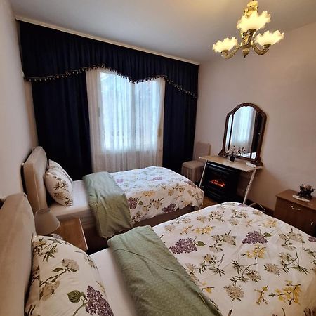 Appartamento Cozyflat In The Middle Of Tirana Esterno foto