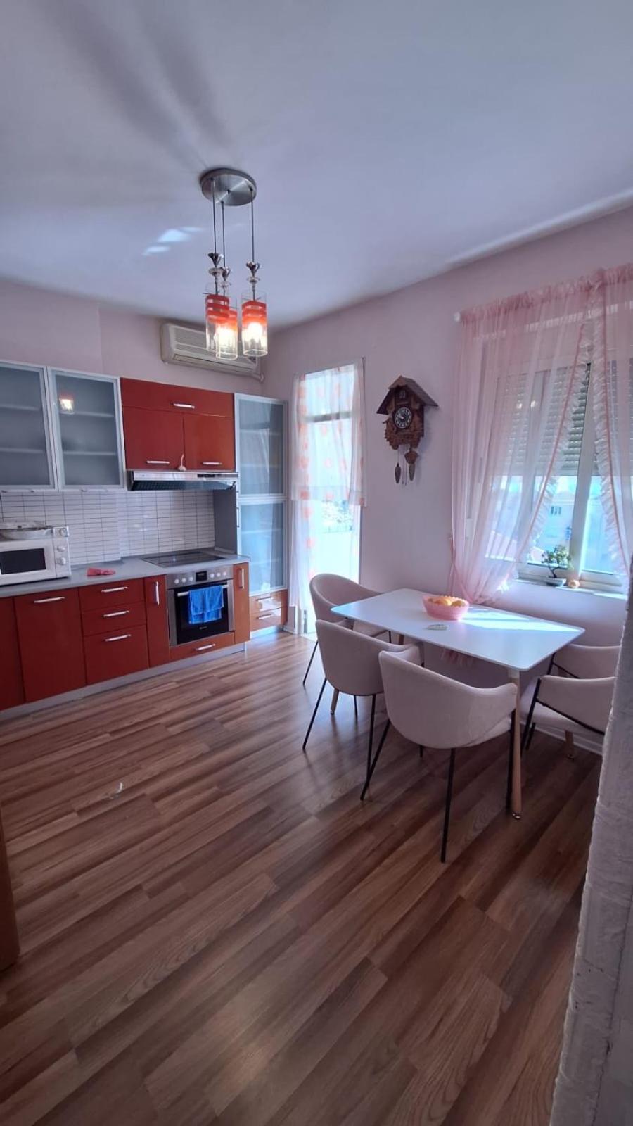 Appartamento Cozyflat In The Middle Of Tirana Esterno foto